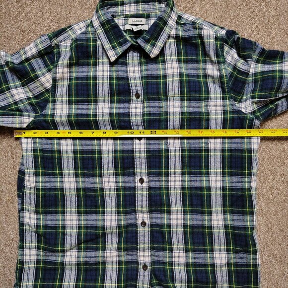 L.L. BEAN Scotch Plaid Flannel Shirt Women M Regular Relaxed Fit Button Up - Picture 4 of 7